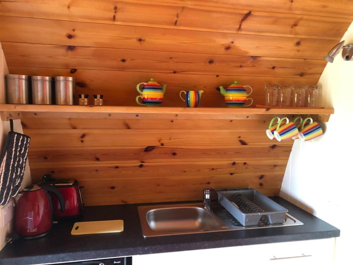 The Rainbow Pod Villa Milltown Malbay Eksteriør billede